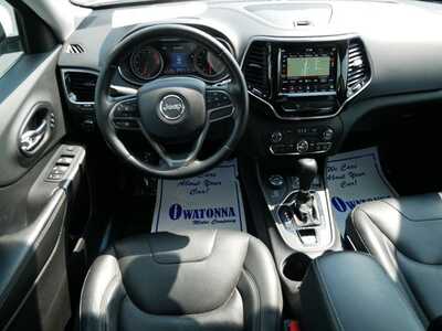 2020 Jeep Cherokee, $17699. Photo 9