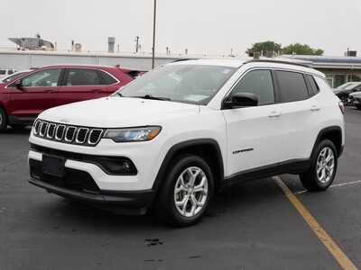 2024 Jeep Compass, $18499. Photo 2