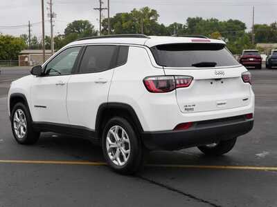 2024 Jeep Compass, $18499. Photo 3