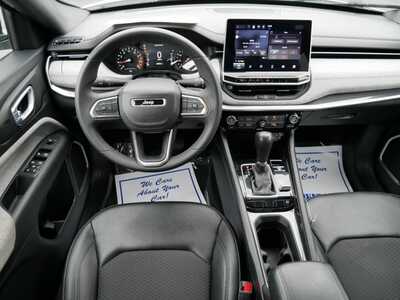 2024 Jeep Compass, $18499. Photo 9