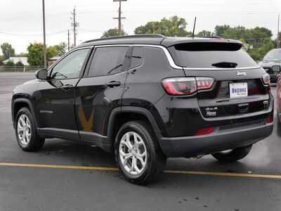 2024 Jeep Compass, $18499. Photo 3