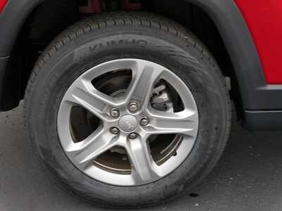 2024 Jeep Compass, $18499. Photo 5