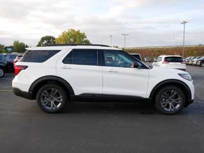 2026 Ford Explorer, $45180. Photo 8