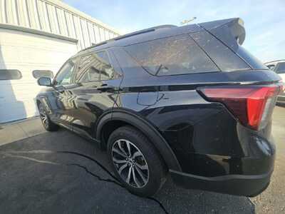 2025 Ford Explorer, $0. Photo 3