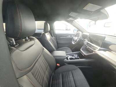 2025 Ford Explorer, $0. Photo 5
