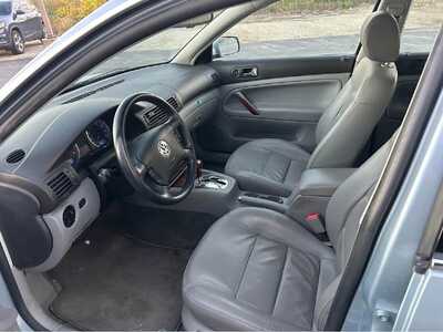 2002 Volkswagen Passat, $0. Photo 4