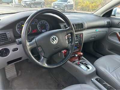 2002 Volkswagen Passat, $0. Photo 5