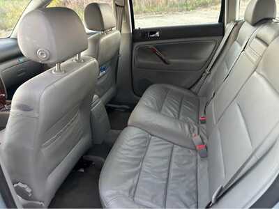 2002 Volkswagen Passat, $0. Photo 6