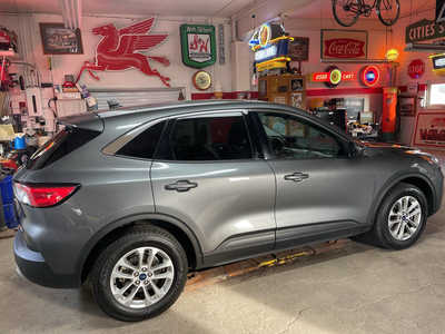 2021 Ford Escape, $14500. Photo 7