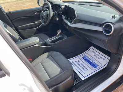 2024 Chevrolet Trax, $22995. Photo 11