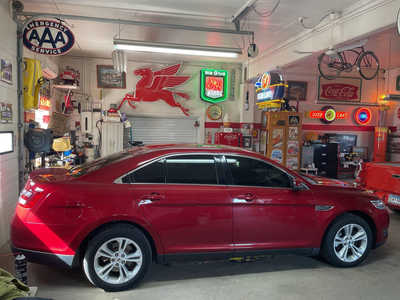 2014 Ford Taurus, $7995. Photo 7
