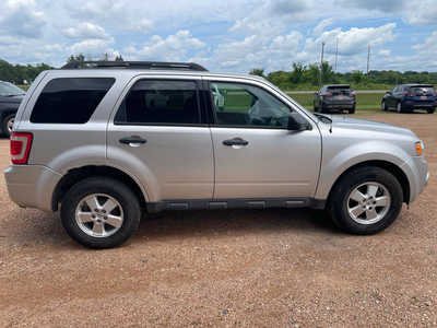 2012 Ford Escape, $4895. Photo 7
