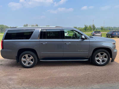 2020 Chevrolet Suburban, $30900. Photo 6