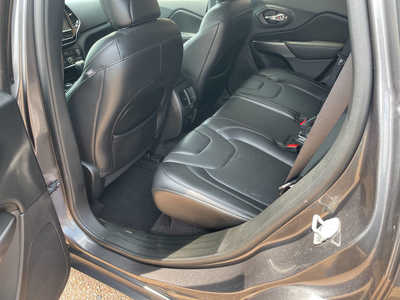 2019 Jeep Cherokee, $15995. Photo 10