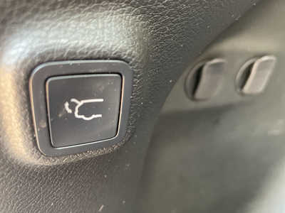 2019 Jeep Cherokee, $15995. Photo 12