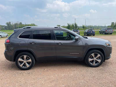 2019 Jeep Cherokee, $15995. Photo 6