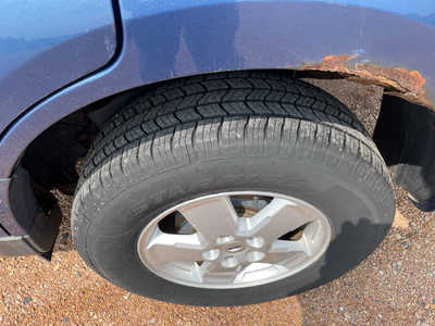 2010 Ford Escape, $3900. Photo 10