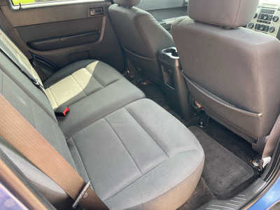 2010 Ford Escape, $3900. Photo 12