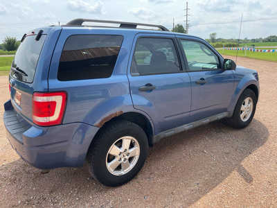 2010 Ford Escape, $3900. Photo 5