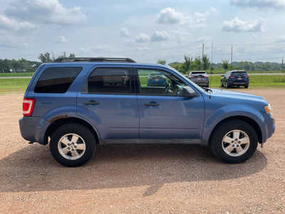 2010 Ford Escape, $3900. Photo 6