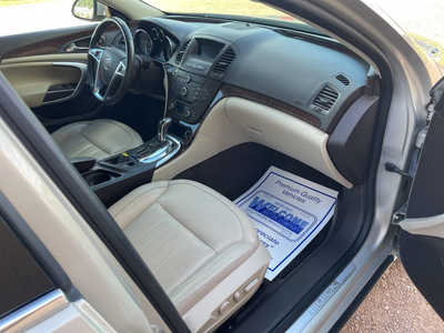 2012 Buick Regal, $7900. Photo 10
