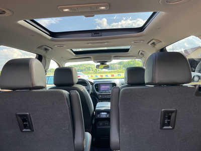 2021 GMC Acadia, $37900. Photo 5