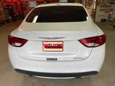 2015 Chrysler 200, $10995. Photo 7