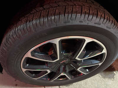 2021 Chevrolet Suburban, $39900. Photo 11