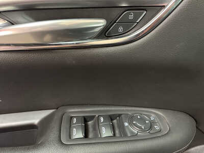 2021 Cadillac XT5, $23900. Photo 10