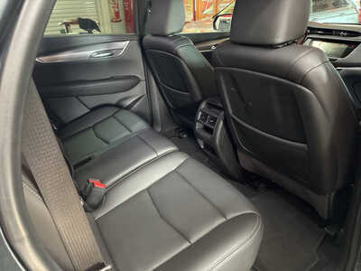 2021 Cadillac XT5, $23900. Photo 4