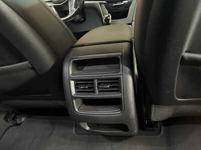 2021 Cadillac XT5, $23900. Photo 5