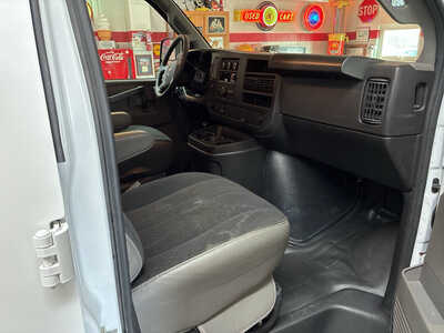 2024 GMC Van,Cargo, $28995. Photo 9