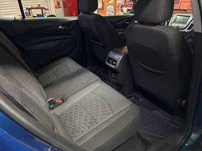 2019 Chevrolet Equinox, $11800. Photo 11