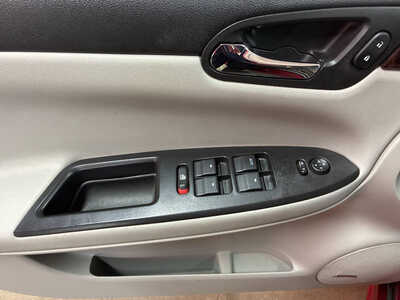 2013 Chevrolet Impala, $7900. Photo 12