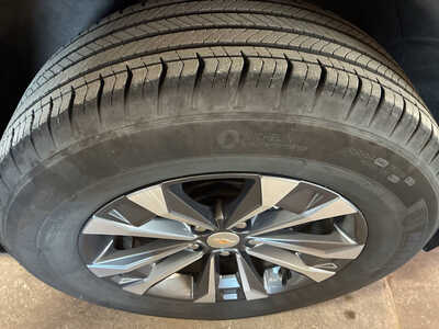 2026 Chevrolet Equinox, $31500. Photo 11