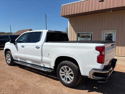 2024 Chevrolet 1500 Crew Cab, $37995. Photo 3