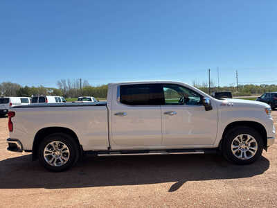 2024 Chevrolet 1500 Crew Cab, $37995. Photo 8