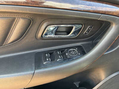2014 Ford Taurus, $8000. Photo 11