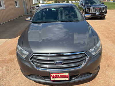 2014 Ford Taurus, $8000. Photo 7