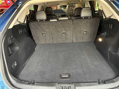 2023 Ford Edge, $25900. Photo 5