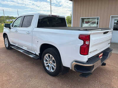 2024 Chevrolet 1500 Crew Cab, $43500. Photo 3