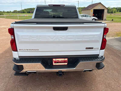 2024 Chevrolet 1500 Crew Cab, $43500. Photo 4