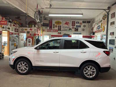 2024 Chevrolet Equinox, $15900. Photo 4