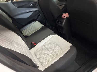 2024 Chevrolet Equinox, $15900. Photo 9