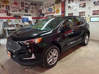 2024 Ford Edge, $21900. Photo 3
