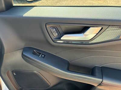 2024 Ford Escape, $20995. Photo 12