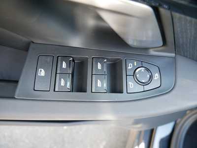 2024 BMW i5, $72960. Photo 4