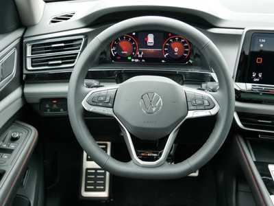 2024 Volkswagen Atlas, $50711. Photo 10
