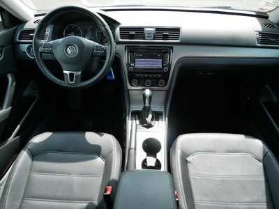 2015 Volkswagen Passat, $12698. Photo 10