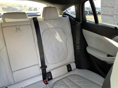 2025 BMW X6, $99425. Photo 11